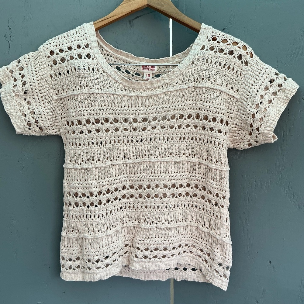 Mossimo Supply Co. Cream Short Sleeve Knit Top